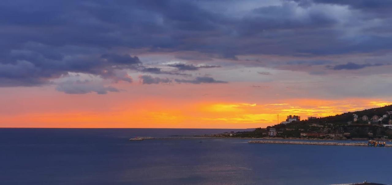 Nada Seaview